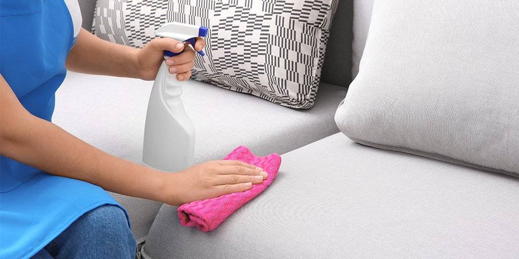 Как правильно почистить диван в домашних условиях